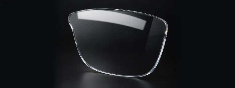 Verre transparent de base avec reflet de surface visible