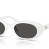 677287-white